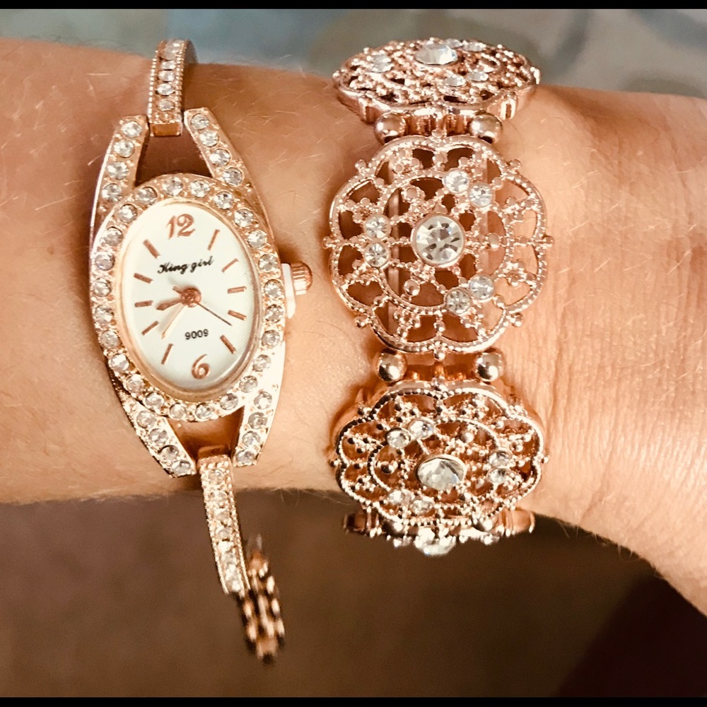 Rose 🌹 Gold Watch and Bracelet Set